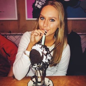 Meet your Posher, Shea